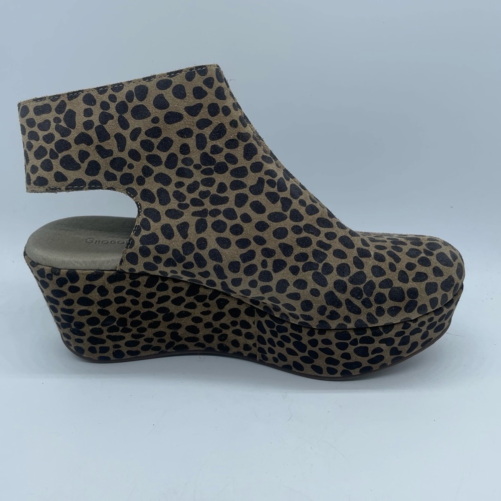 Chocolat Blu Tan and Black Wedge Shoes